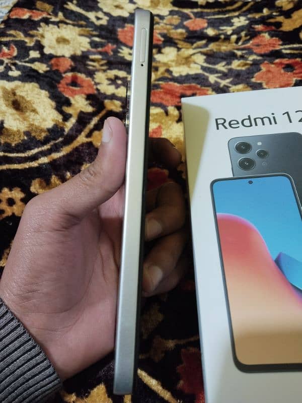 Redmi 12 8/128 2