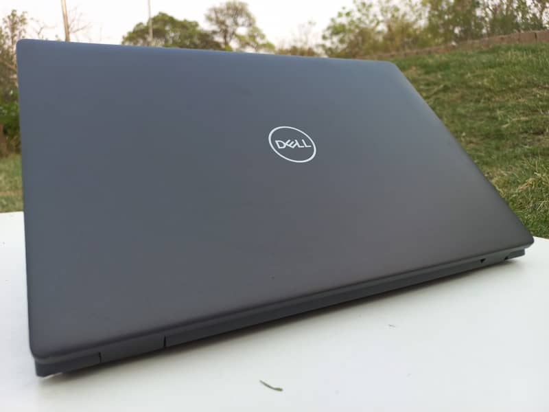 dell 5400 2020 model core i5 8th gen 8gb ram 256gb ssd narrow bezel 8