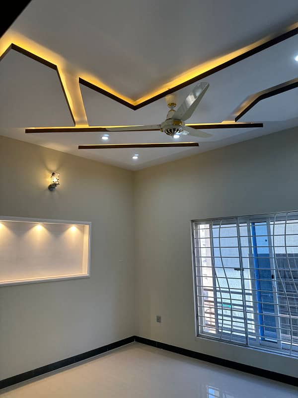 10 Marla basement house available for rent in phase 4 bahria town Rawalpindi 7