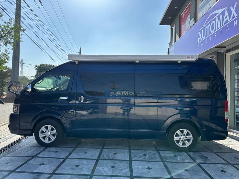 Toyota Hiace Limousine - 2016 6