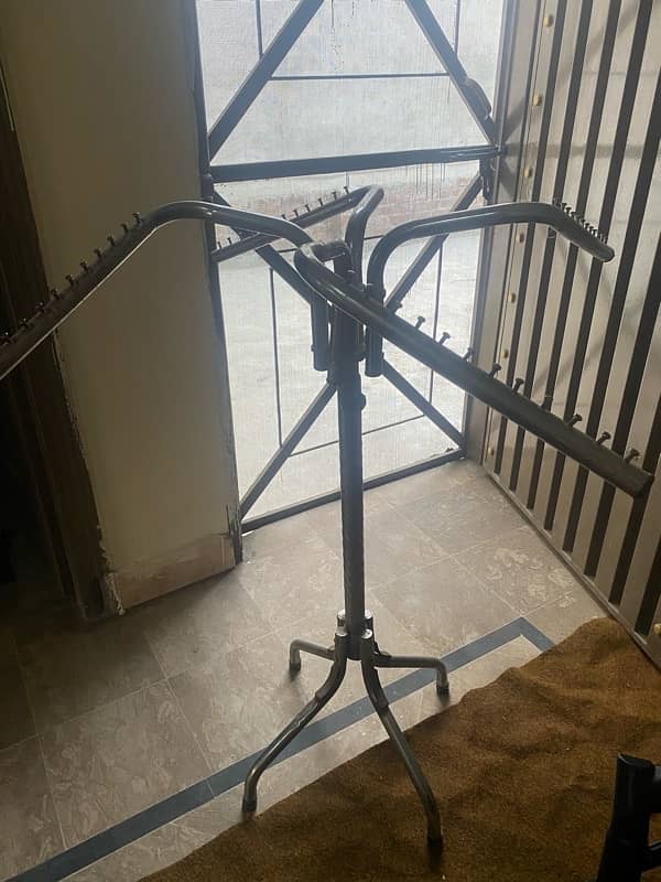 Cloths hanger stand in good condition for sale 2