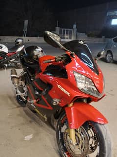 Honda CBR F4i 600cc