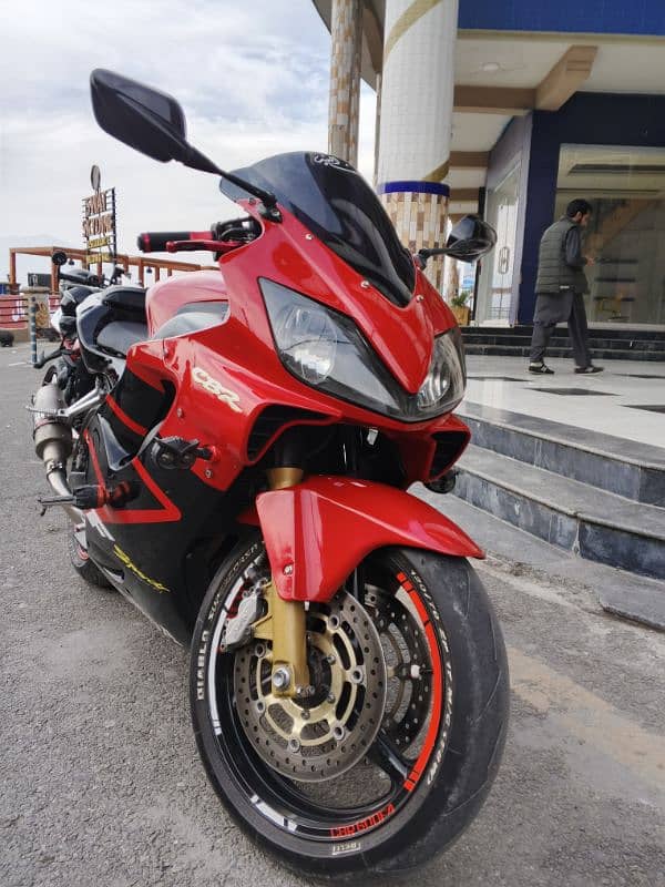 Honda CBR F4i 600cc 2