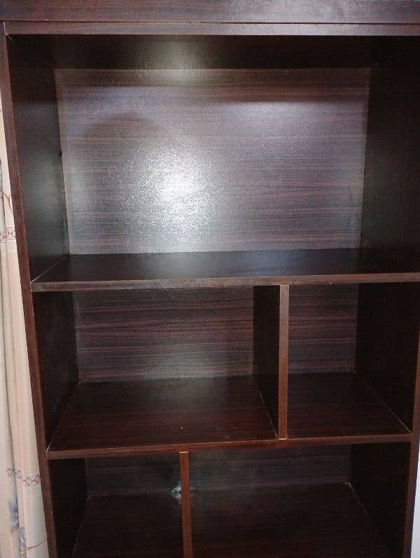 Wooden shelf 0