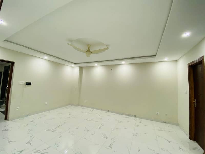 "Spacious 1-Bedroom Apartment for Rent in [Bahria Town] - Modern Amenities & Prime Location" 3