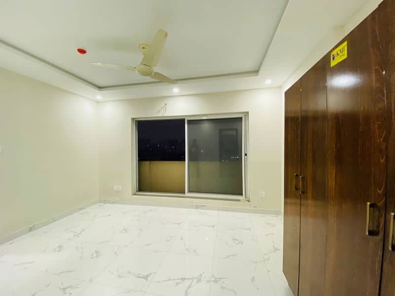 "Spacious 1-Bedroom Apartment for Rent in [Bahria Town] - Modern Amenities & Prime Location" 4