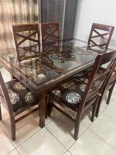 6 seaters dining table with chairs