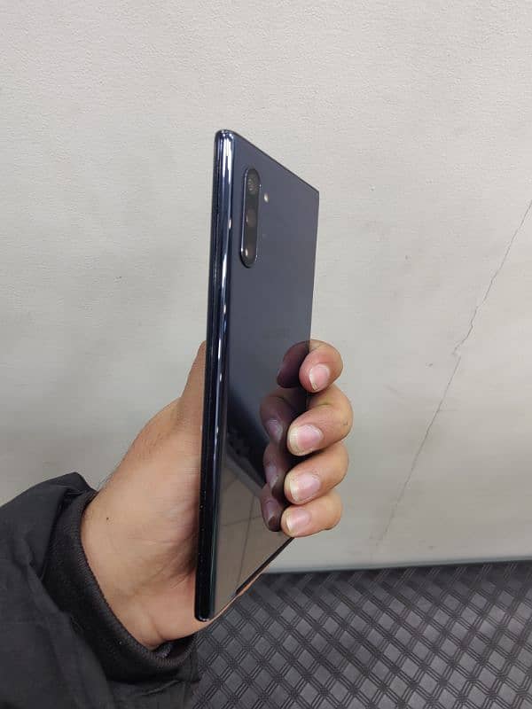 Samsung note 10 plus 12/256 official 2