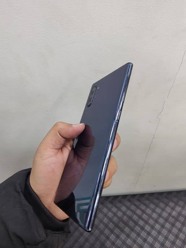 Samsung note 10 plus 12/256 official 3