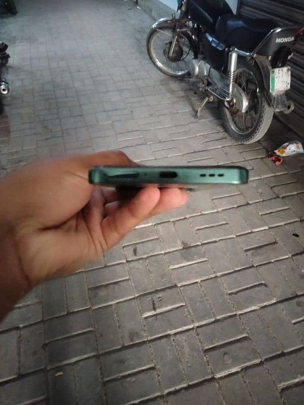 oppo reno 12 joe ok box charger available 3