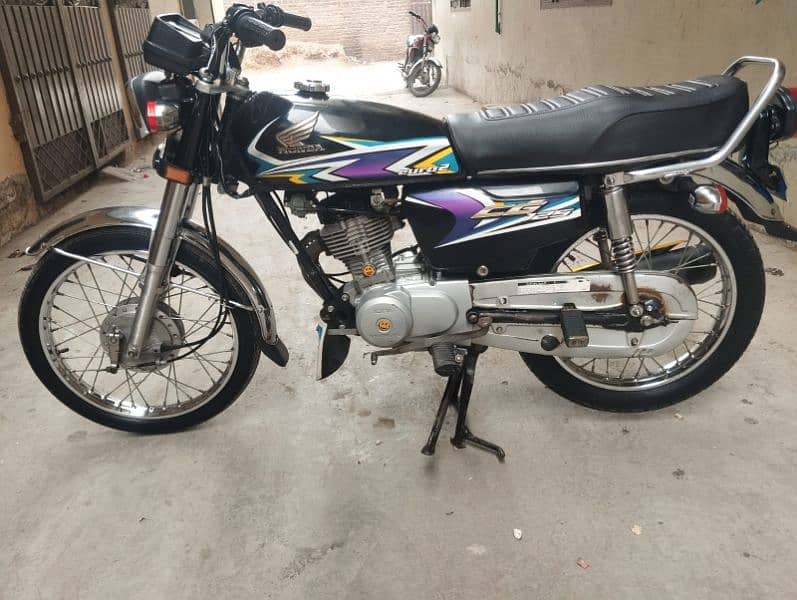 Honda 125 lush bik 7