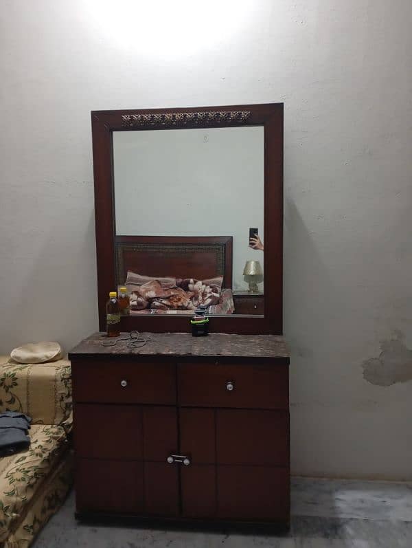 dressing table for sale price 15000 0