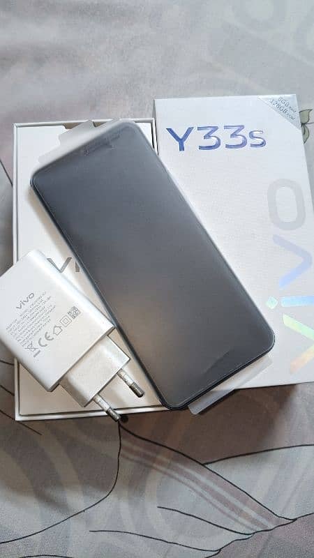 Vivo Y33s 8/128 6