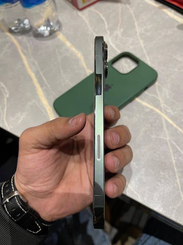 iPhone 13 Pro Max JV Alpine Green 6