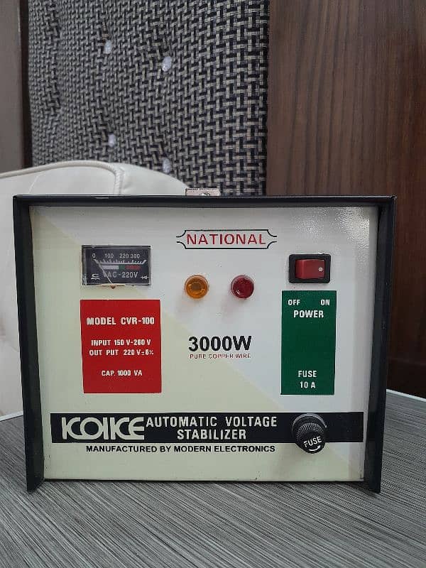 National stabilizer 3000 watt 1