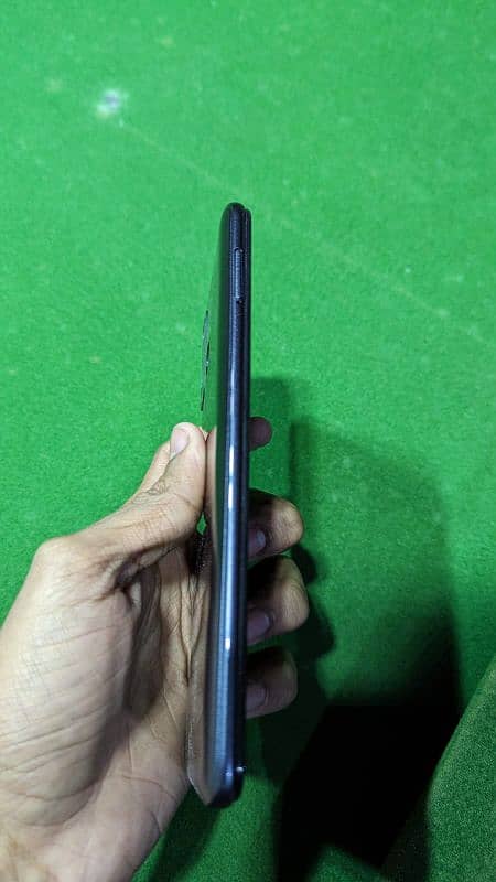 Tecno Spark 5 pro 4/64 4