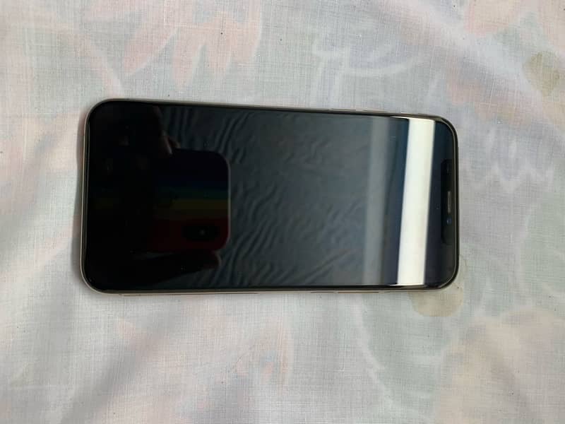 iphone xs 10/10 condition 1