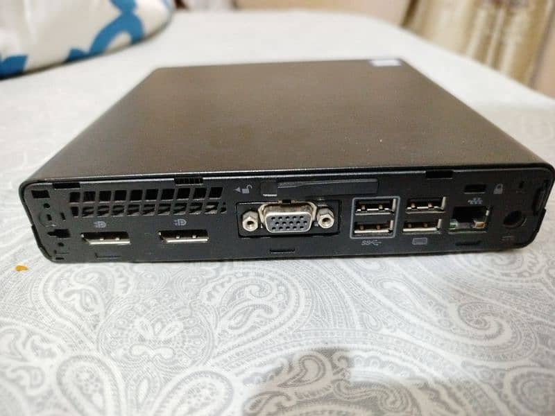 HP mini desktop 800G3 i5 7th 8GB RAM 256GB SSSD 2