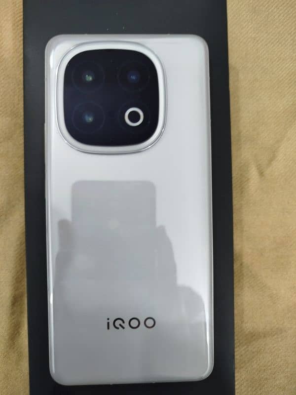 iQoo 13 Official PTA approved 12GB, 256GB 1