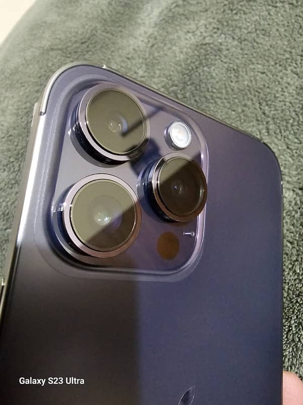 iPhone 14 Pro Max 2