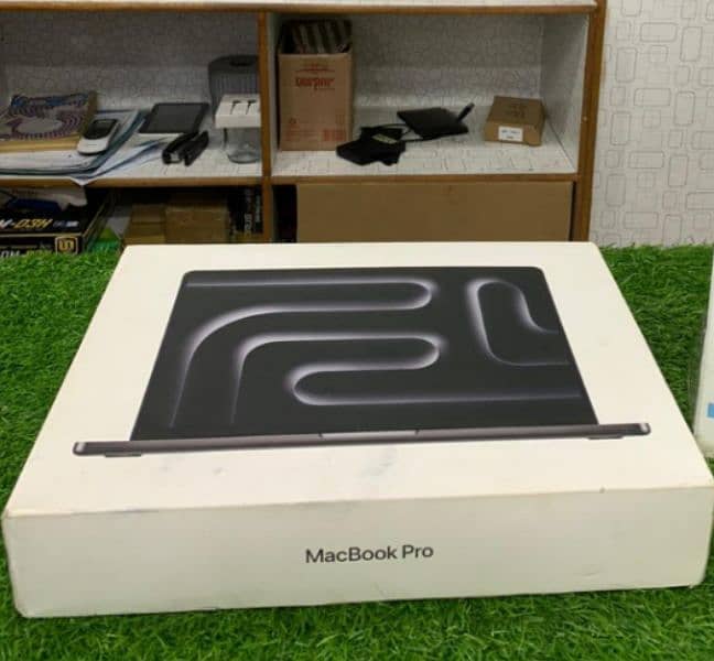 MACBOOK PRO M3 CHIP 2023 WITH FULL BOX FOR SALE 2