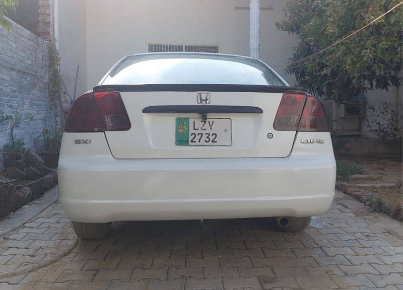 Honda Civic EXi 2005 1