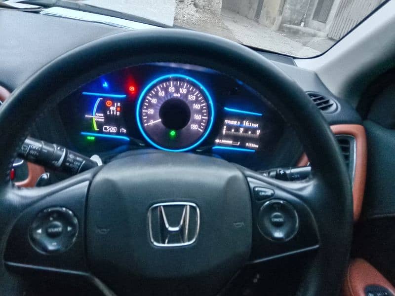 Honda Vezel 2015 4