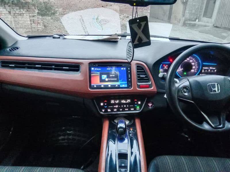 Honda Vezel 2015 6