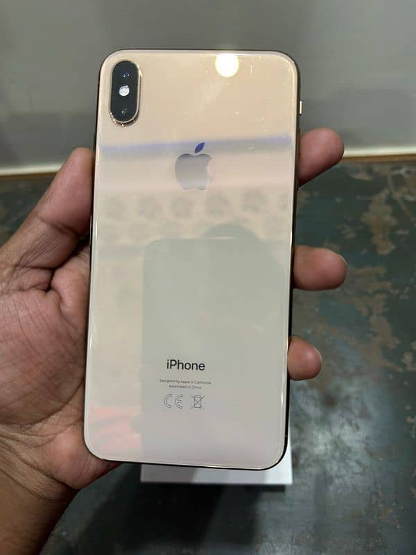 Iphone xs max or Infinix Hot 10s 2