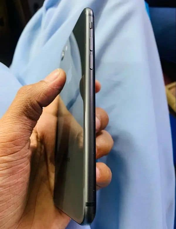 iphone 8  10/9 Condition Only panle change 4