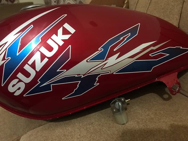 suzuki gs 150 tank brand new used for 1 month 0