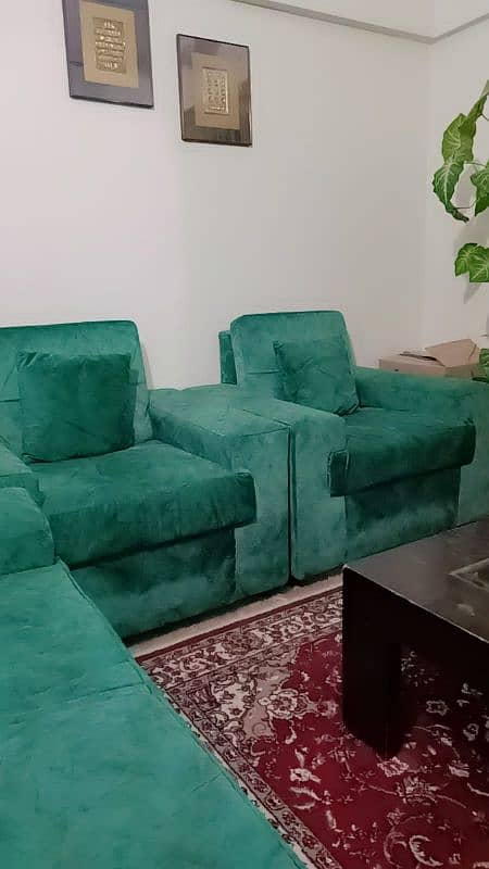 Luxurious Sofaset 4