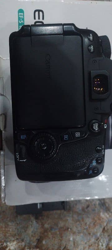 canon 70d body 4