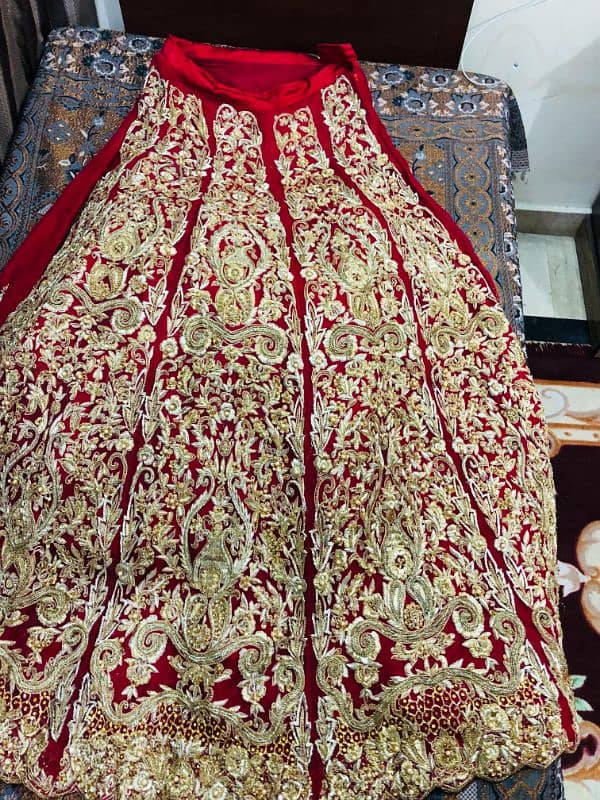 Bridal lehnga with jewellery 2