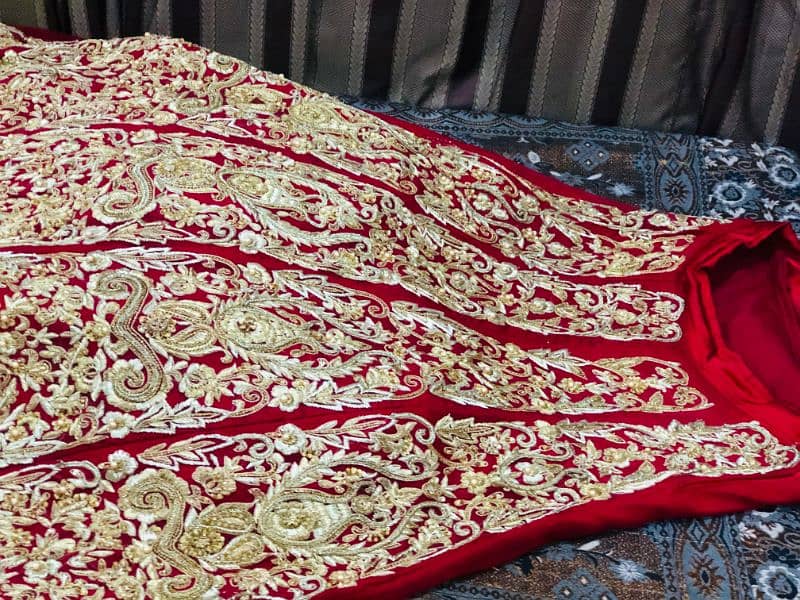 Bridal lehnga with jewellery 4