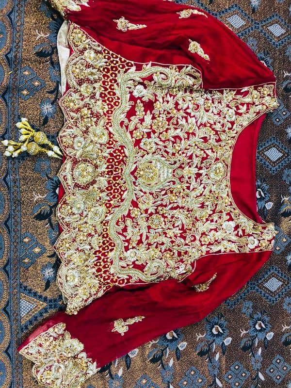 Bridal lehnga with jewellery 8