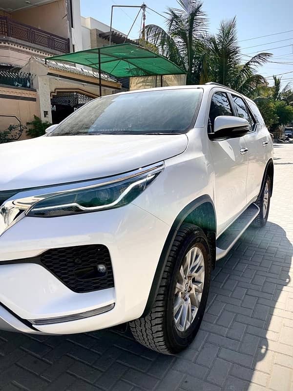 Toyota Fortuner Sigma 2023 diesel 1