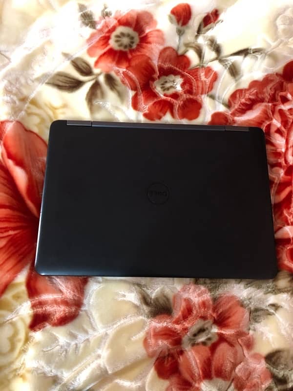 Dell latitude core i3 4th gen 4