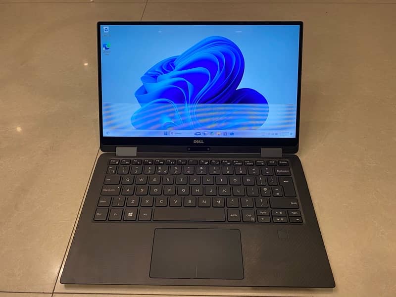 Dell XPS 13 9365 corei7 7th Generation Touch 360 rotate 4