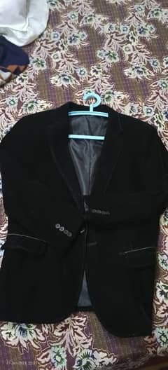 coat valvat good condition Mai h