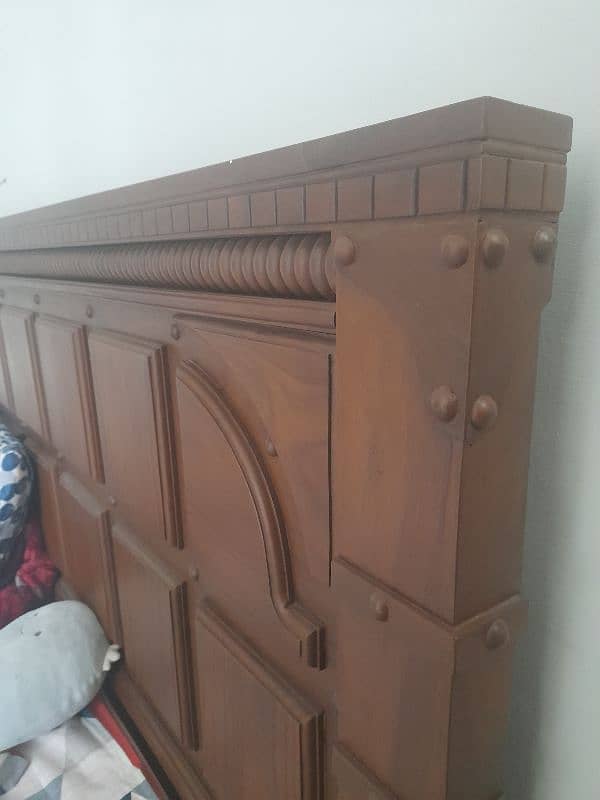 Bed set Solid Wood. just like new 1