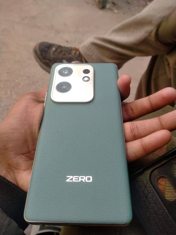 INFINIX ZERO 30 1