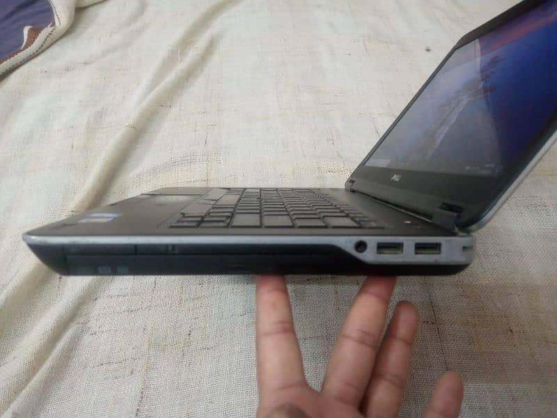 Dell Latitude i7 4 gen E6440 5