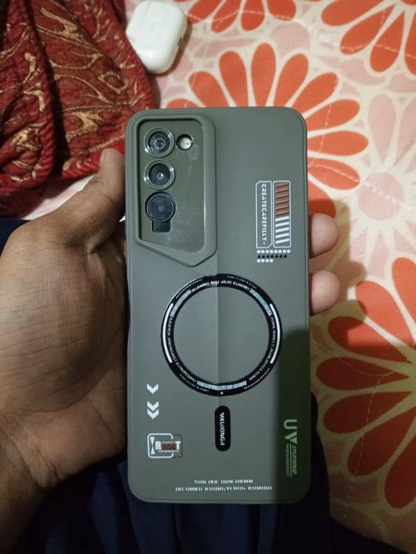 Tecno Camon 18 with box charger 0