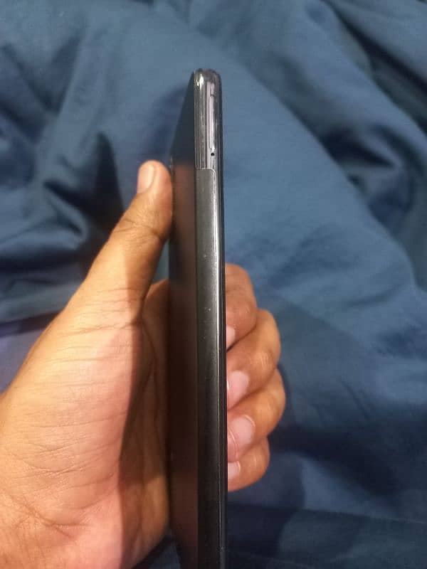 Samsung A32 for Sale In black color Mint Condition 4