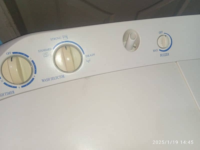 Haier washing machine twin tab model number HWM-80_113S 1