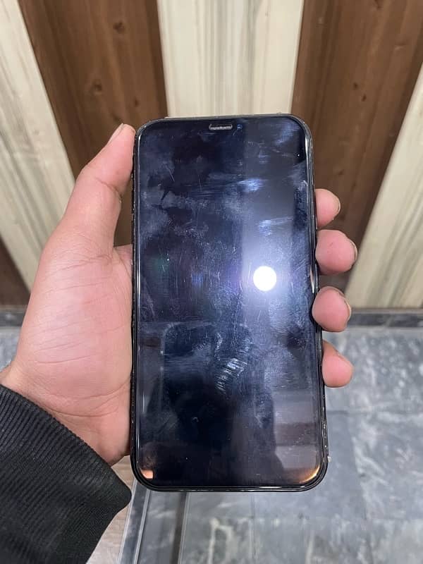 iPhone XR 128GB Factory Unlocked Non PTA 3