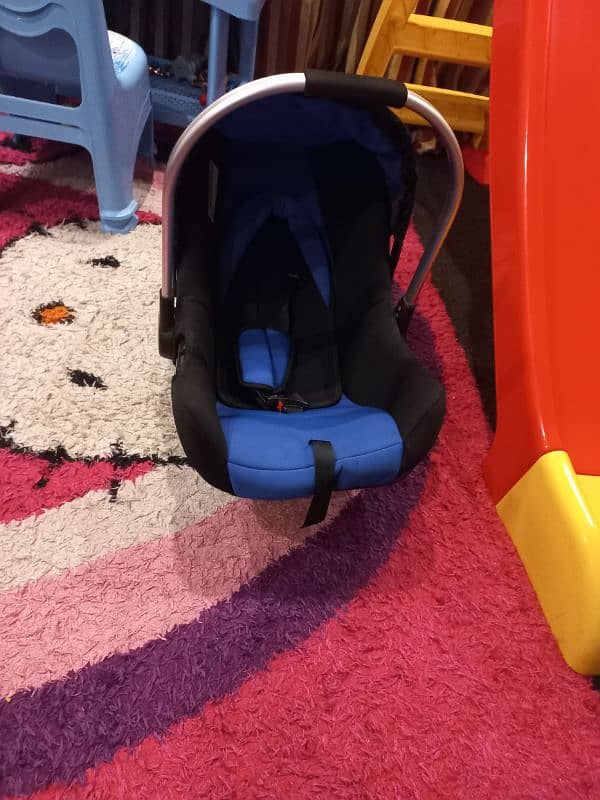 carry cot plus car seat 5