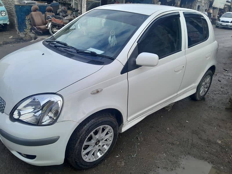 Toyota Vitz 2003 modal 2