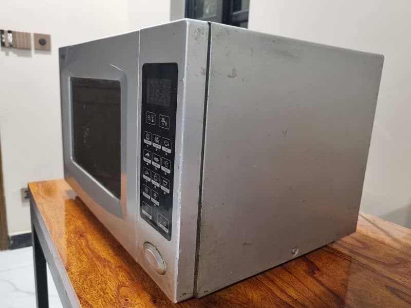 Haier Big Capacity Microwave 4